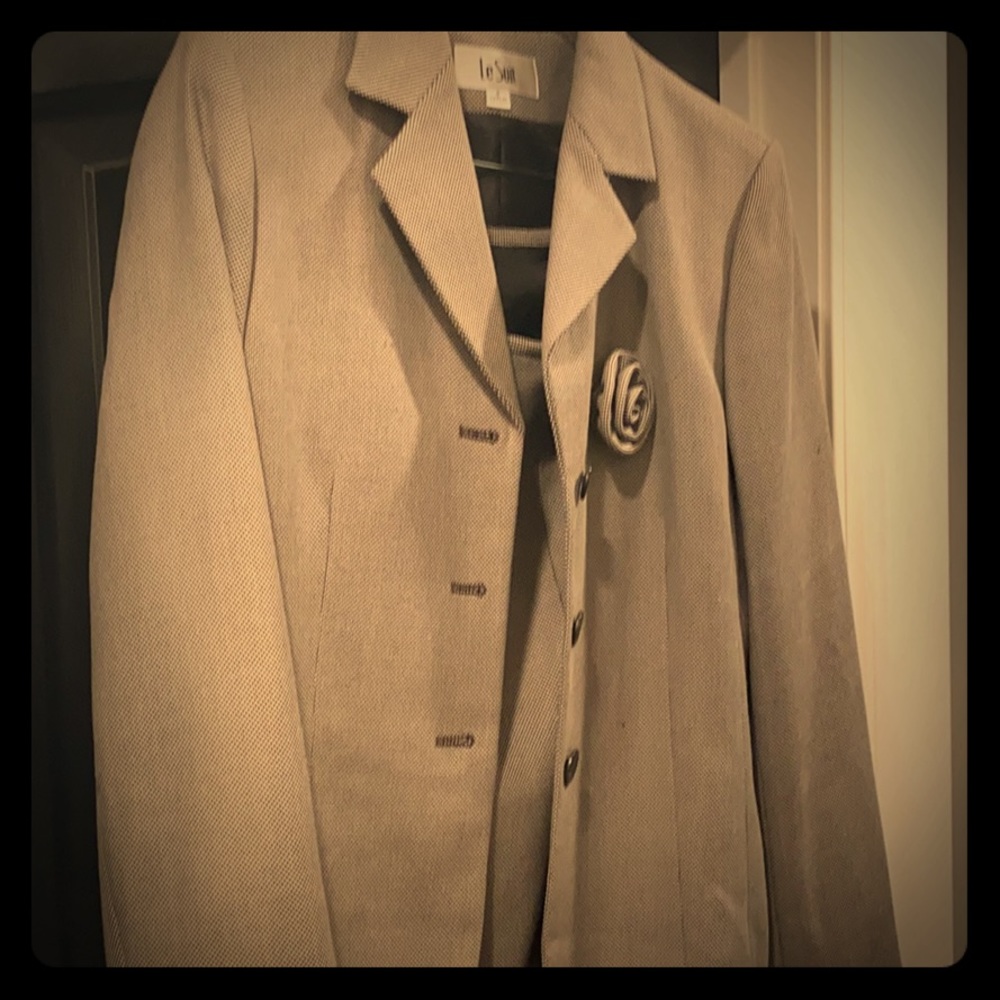 Woman’s suit